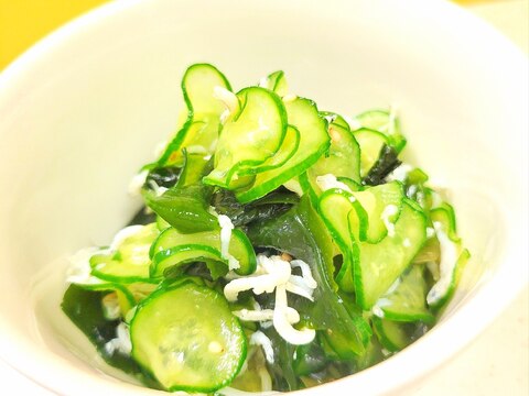 簡単♪(^^)きゅうり+ワカメ+しらすの酢の物♪